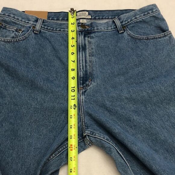 L.L Bean womens classic fit/ traditional jeans size 20P - Picture 7 of 8
